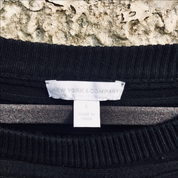 Top Black New York & Co. Short Sleeve - Picture 4 of 7